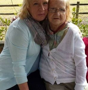 Meet your Posher, Connie